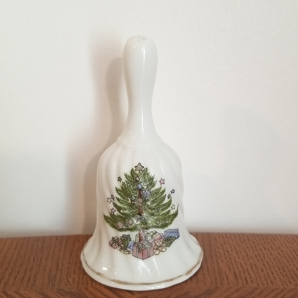 Christmas bell. Ceramic. 5" tall.